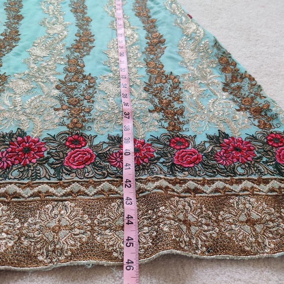 Pakistani dress - Picture 7 of 8